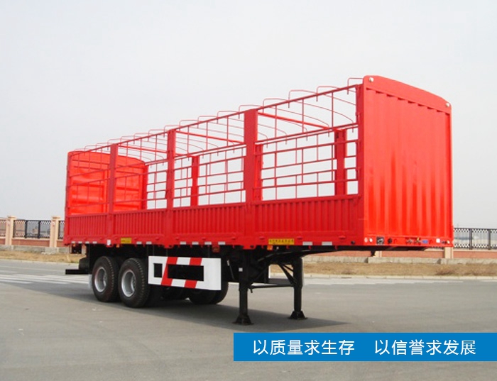 倉(cāng)柵式半掛車(chē)